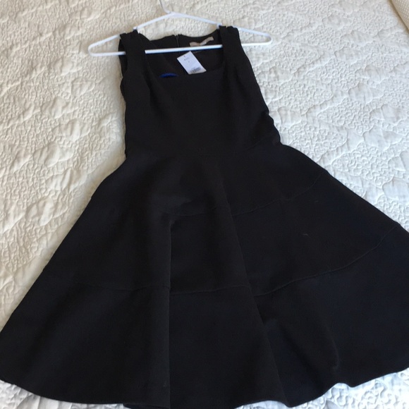 Banana Republic Dresses & Skirts - Banana Republic Black sleeveless dress NWT 0
